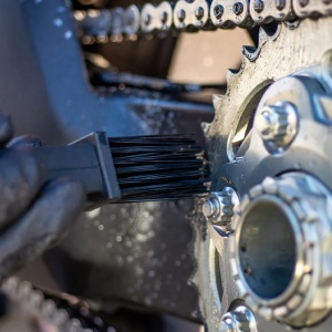 Motorcycle chain brush MUC-OFF 350 - Img 8