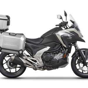 Set complet de cutii de aluminiu SHAD TERRA, 37L cutie centrala si 36L /36L cutii laterale, incluzand kit montaj si placa SHAD HONDA NC 750 X 2021- - Img 1