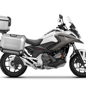 Set complet de cutii de aluminiu SHAD TERRA, 37L cutie centrala si 47L / 47L cutii laterale, incluzand kit montaj si placa SHAD HONDA NC 750 X
