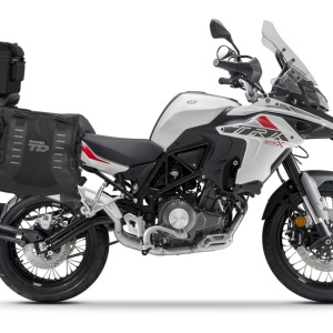 Set of SHAD TERRA TR40 adventure saddlebags and SHAD TERRA aluminium top case TR55 PURE BLACK, including mounting kit SHAD BENELLI TRK 502X