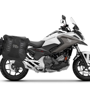 Complete set of SHAD TERRA TR40 adventure saddlebags, including mounting kit SHAD HONDA NC 750 X