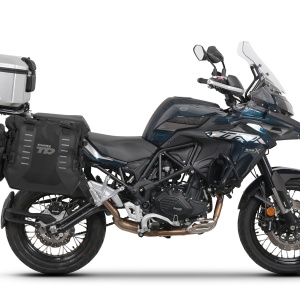 Complete set of SHAD TERRA TR40 adventure saddlebags and SHAD TERRA aluminium 55L topcase, including mounting kit SHAD Benelli TRK 502 X