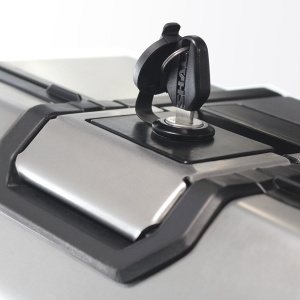 Set complet de 47L /47L cutii laterale de aluminiu SHAD TERRA, incluzand kit montaj SHAD HONDA NC 750 X - Img 8