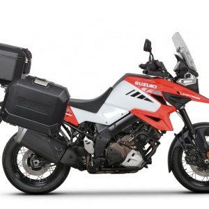 Set complet de cutii de aluminiu, SHAD TERRA NEGRU, 48L cutie centrala si 47L / 47L cutii laterale, incluzand kit de montaj si placa SHAD SUZUKI DL 1000 V-Strom/ DL 1050 V-Strom