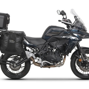 Complete set of SHAD TERRA TR40 adventure saddlebags and SHAD TERRA BLACK aluminium 55L topcase, including mounting kit SHAD Benelli TRK 502 X