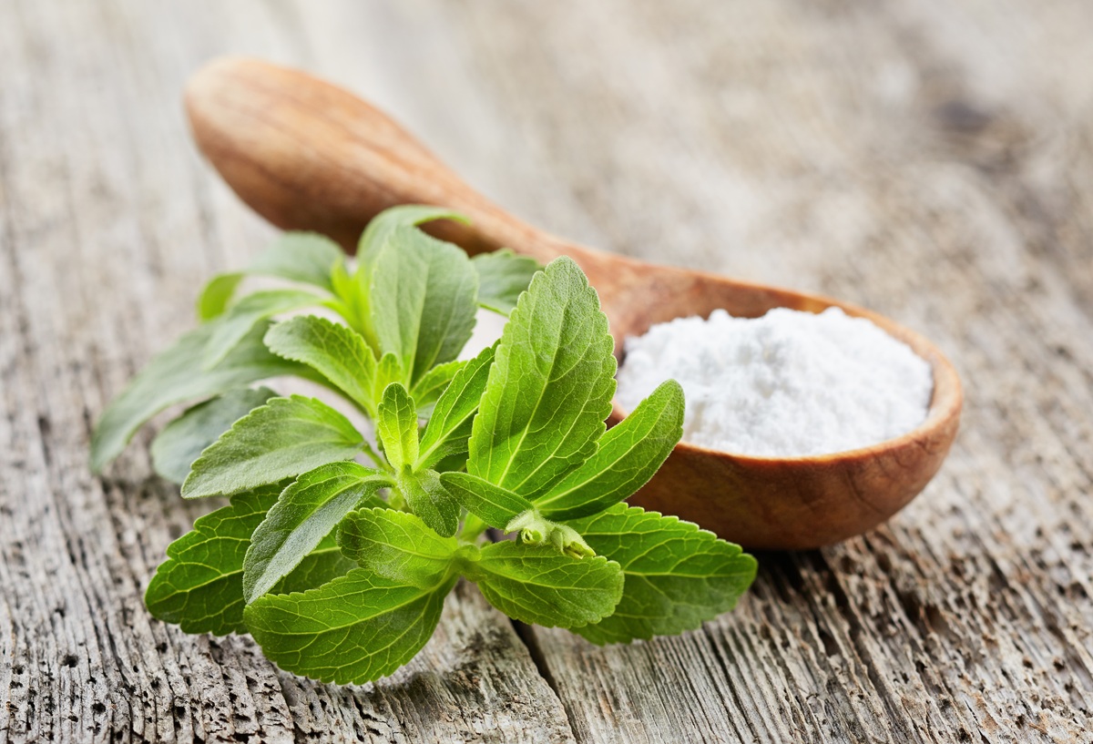 Îndulcitori naturali vs. îndulcitori artificiali: diferențe, beneficii și efecte asupra sanătății