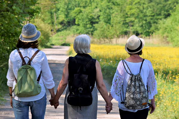 Ce produse de îngrijire a pielii să folosești după ce ai intrat la menopauză