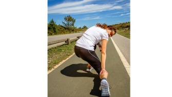 Tot ce trebuie să știi despre crampele musculare (cârcei): de ce apar și cum le poți preveni