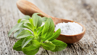 Îndulcitori naturali vs. îndulcitori artificiali: diferențe, beneficii și efecte asupra sanătății