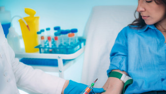 Ce analize medicale trebuie să faci anual dacă ești femeie