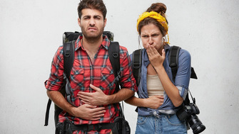 6 afecțiuni digestive frecvente în vacanță și cum le eviți