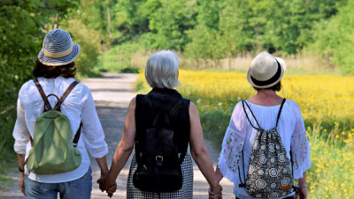 Ce produse de îngrijire a pielii să folosești după ce ai intrat la menopauză