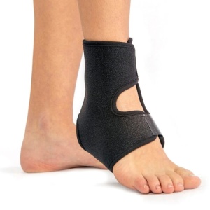 Suport ortopedic pentru gleznă din neopren, cod 557, Anatomic Help