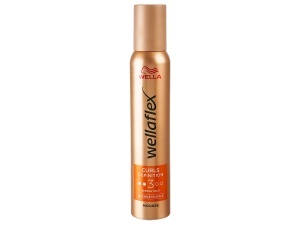 Spuma pentru par Wellaflex Curl Definition 3 200ml