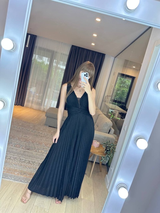 Rochie , Maxi, Eleganta si evazata, Decolteu, Negru