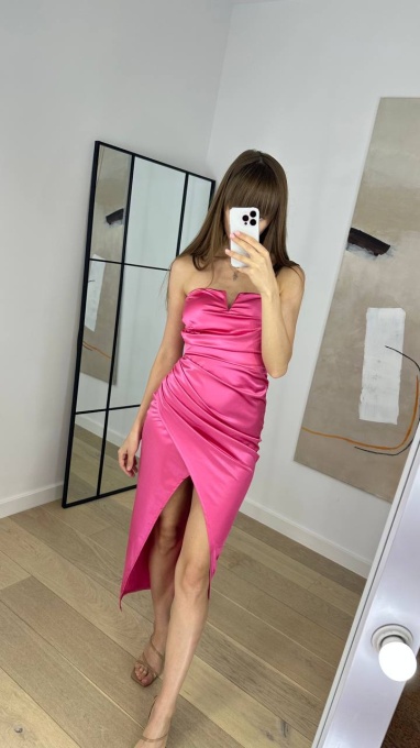 Rochie cu umeri Goi si decolteu, picior Dezgolit, Calitate Inalta, Fuchsia