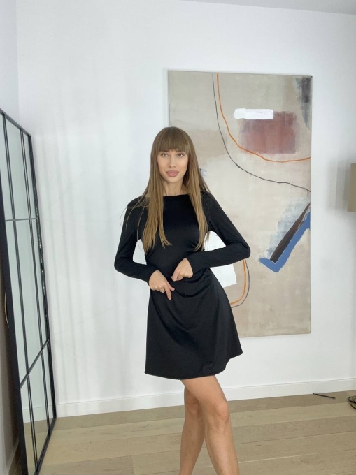 Rochie midi dreapta cu maneci lungi, Negru