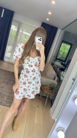 Rochie pe corp, Decolteu si spate gol, Italia, Alba cu imprimeu floral - Img 1
