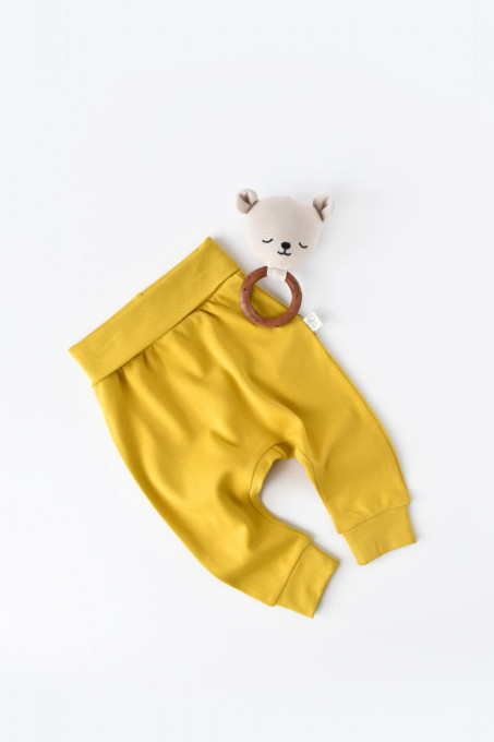 Pantaloni Bebe Unisex din bumbac organic Galben deschis BabyCosy (Marime: 9-12 luni)