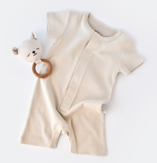 Salopeta cu pantaloni scurti - 100% bumbac organic - Stone, BabyCosy (Marime: 3-6 Luni)