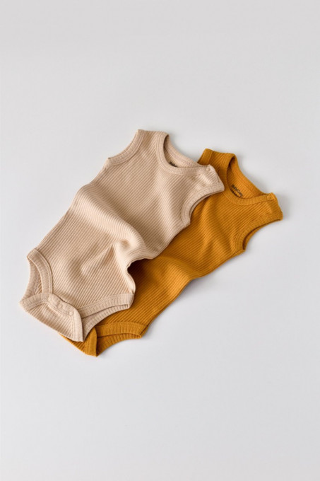 Set de 2 body-uri fara maneci din bumbac organic si modal - Mustar/Somon BabyCosy (Marime: 9-12 luni)