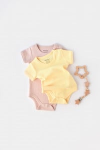 Set 2 body-uri bebe unisex -100% bumbac organic - Galben/Roz, BabyCosy (Marime: 9-12 luni)