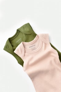 Set 2 body-uri fara maneci bebe unisex din bumbac organic si modal - Verde/Blush, BabyCosy (Marime: 9-12 luni)