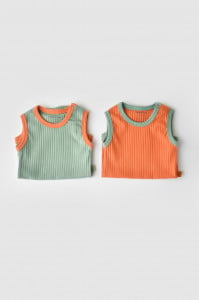 Set 2 body-uri fara maneci Ribana Bebe Unisex din bumbac organic si 5%elastan - Portocaliu/Verde BabyCosy (Marime: 6-9 luni)