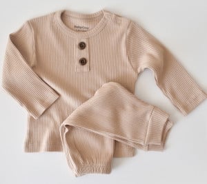 Set bluzita cu maneca lunga si pantaloni lungi din bumbac organic si modal - Blush BabyCosy (Marime: 18-24 Luni)