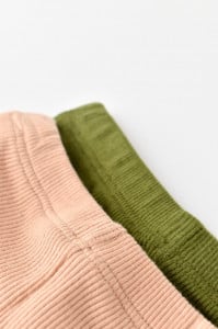 Set 2 pantaloni bebe unisex din bumbac organic si modal - Verde/Blush, BabyCosy (Marime: 9-12 luni)