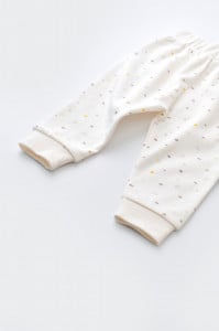 Set bluzita cu maneca lunga si pantaloni lungi - bumbac organic 100% - Ecru cu buline, BabyCosy (Marime: 3-6 Luni)