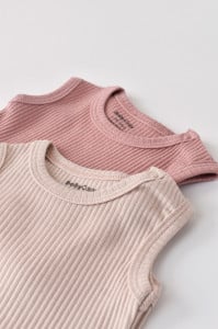 Set de 2 body-uri fara maneci din bumbac organic si modal - Roz/Blush BabyCosy (Marime: 3-6 Luni)