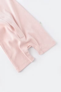 Salopeta cu pantaloni scurti - 100% bumbac organic - Roz, BabyCosy (Marime: 18-24 Luni)