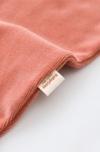 Salopeta cu maneca lunga si fermoar din 80%bumbac organic si 20% poliester - Caramiziu, BabyCosy (Marime: 6-9 luni)