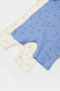 Set 2 salopete scurte Printed, BabyCosy, 50% modal+50% bumbac, Ecru/Lavanda (Marime: 12-18 Luni)