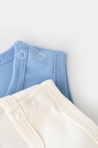 Set 2 body-uri fara maneci bebe unisex -100% bumbac organic - Ecru/Bleu, BabyCosy (Marime: 9-12 luni)