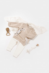 Set bluzita cu maneca lunga si pantaloni lungi cu buline Girafa, BabyCosy, 100% bumbac organic, Mink (Marime: 18-24 Luni)