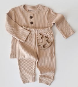 Set bluzita cu maneca lunga si pantaloni lungi din bumbac organic si modal - Blush BabyCosy (Marime: 9-12 luni)