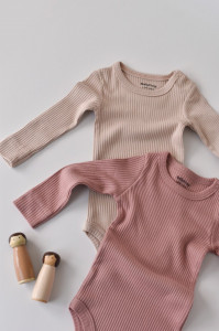 Set de 2 body-uri cu maneca lunga din bumbac organic si modal - Roz/Blush BabyCosy (Marime: 6-9 luni)