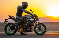 KAWASAKI Z900 SE 2026