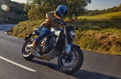 HONDA CB650R E-Clutch ABS 2025