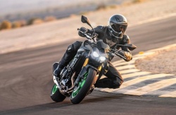 KAWASAKI Z900 SE 2026