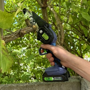 FIERĂSTRĂU CU LANȚ cu acumulator 21V 2A XM66170 – echipament profesional, 21V