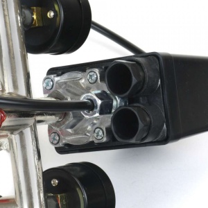 Furtun pneumatic pentru presostat 100cm 27 bar cu o mufa B-AC0082 Barracuda – echipament profesional, 27BAR
