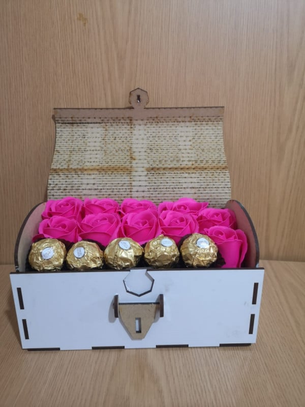 Baú Com Rosas Modelo2