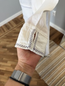 Rochie-cămașă maxi din in alb, cu broderie contrastantă - Img 4