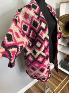 Haină fabricată în Italia – mărimea S–M - Img 5