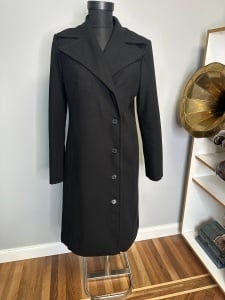 Palton negru de la Sisley – mărimea 46 (M–L)