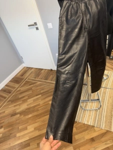 Pantaloni vintage din piele naturală – mărimea 36
