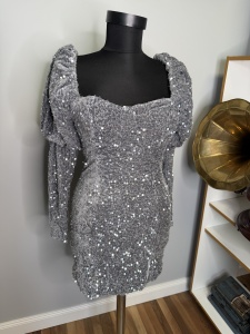 Rochie din catifea cu paiete – nouă cu etichetă